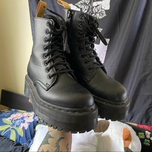 COPY - Dr Martens Vegan Jadon II Mono Platform boots size 5